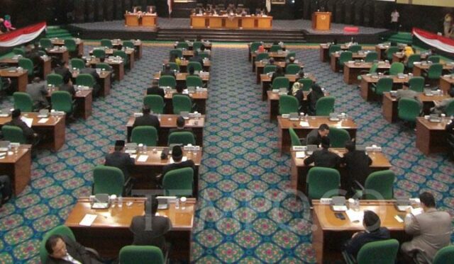 Aquí hay asesoramiento académico sobre la propuesta de umbral del DPRD.

 | 