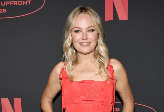 La estrella de 'Hunting Wives' Malin Akerman ofrece un 'retiro idílico en California' en Hollywood Hills por $ 3 millones

 | 