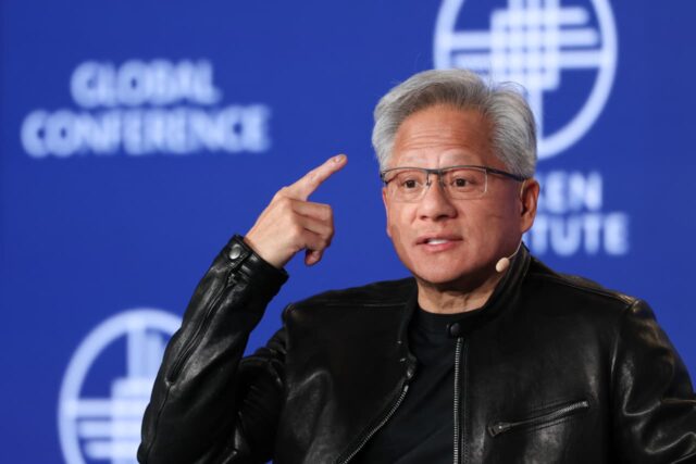 Jensen Huang de Nvidia consigue el último asiento en el Jensen Huang de Nvidia consigue el último asiento en el Air Force One en China. Por qué es tan crucial para el fabricante de chips.
|