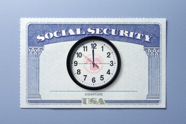 Para salvar la Seguridad Social, se aumentarán los impuestos y se recortarán los beneficios.

 | 