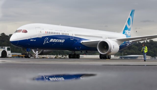 Las acciones de Boeing caen a medida que el acuerdo de compra de Trump en China decepciona

 | 
