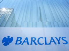 Según Barclays, el mercado aún no está valorando plenamente un acuerdo de paz porque los inversores no ven ninguna alternativa a las acciones estadounidenses.
| Según Barclays, el mercado aún no está valorando plenamente un acuerdo de paz porque los inversores no ven ninguna alternativa a las acciones estadounidenses.
|