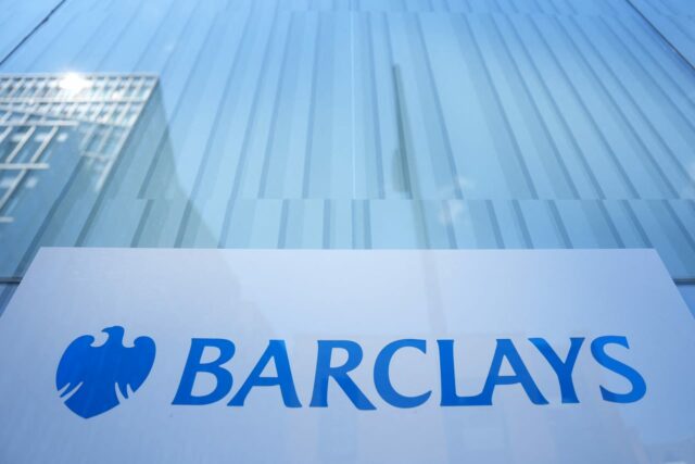 Según Barclays, el mercado aún no está valorando plenamente un acuerdo de paz porque los inversores no ven ninguna alternativa a las acciones estadounidenses.

 | 