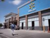 La Generación Z exige mayores acuerdos, lo que genera ganancias para los minoristas de descuento como Walmart y Ross
| La Generación Z exige mayores acuerdos, lo que genera ganancias para los minoristas de descuento como Walmart y Ross
|