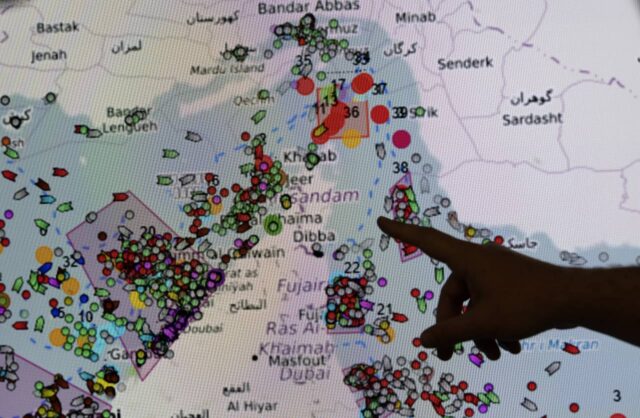 Los precios del petróleo suben tras informes controvertidos sobre el ataque iraní a un buque de guerra estadounidense en el Estrecho de Ormuz

 | 