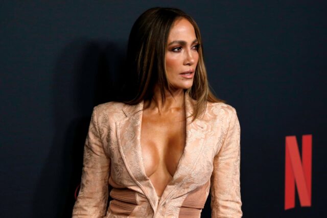 Jennifer López vuelve a poner en venta su propiedad en Beverly Hills, ahora por $ 10 millones menos

 | 