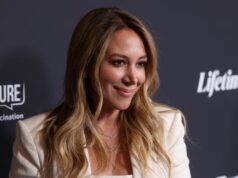 Un año después de vender la mansión de Austin por 2,7 millones de dólares, las actrices Haylie Duff y Matt Rosenberg cancelan su compromiso de 12 años
| Un año después de vender la mansión de Austin por 2,7 millones de dólares, las actrices Haylie Duff y Matt Rosenberg cancelan su compromiso de 12 años
|