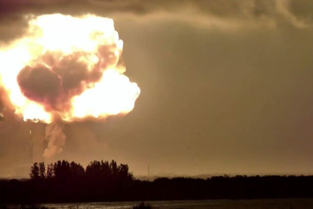 Las acciones espaciales caen después de la explosión del cohete Blue Origin, la valoración de SpaceX se enfrenta a la realidad

 | 