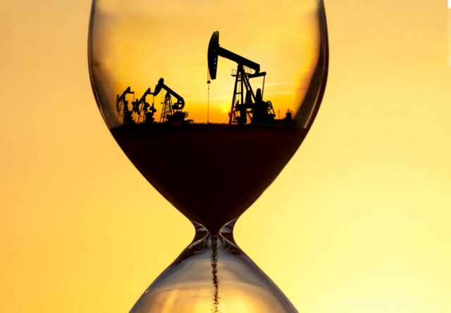 El mundo ha perdido casi mil millones de barriles de El mundo ha perdido casi mil millones de barriles de petróleo en los últimos 75 días. Por qué los inversores no están lo suficientemente preocupados.
|