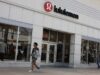 Lululemon responde a su fundador después de meses de ataques, diciendo que simplemente está celoso
| Lululemon responde a su fundador después de meses de ataques, diciendo que simplemente está celoso
|