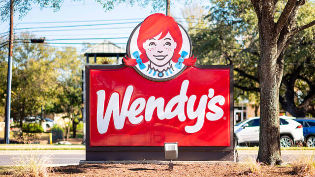 Las acciones de Wendy's se disparan por segundo día mientras los inversores minoristas se amontonan en su nuevo y querido meme

 | 