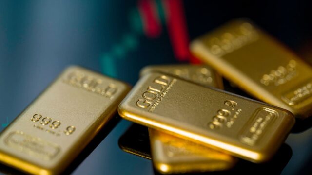 El oro cae a su nivel más bajo en seis El oro cae a su nivel más bajo en seis meses incluso cuando aumentan los temores de inflación. He aquí por qué los lingotes ya no son populares
|