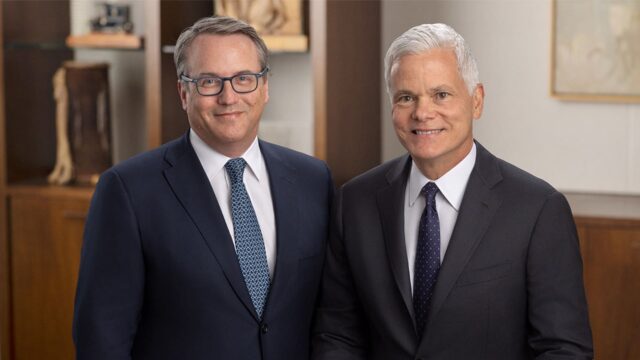JPMorgan nombra a Doug Petno y Troy Rohrbaugh copresidentes mientras la directora Marianne Lake se va

 | 