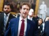 Zuckerberg sería el próximo en unirse al club de los multimillonarios, según comerciantes de Kalshi
| Zuckerberg sería el próximo en unirse al club de los multimillonarios, según comerciantes de Kalshi
|
