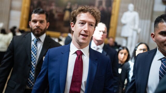 Zuckerberg sería el próximo en unirse al club de los multimillonarios, según comerciantes de Kalshi

 | 