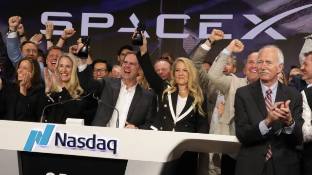 SpaceX está dando un salto, pero se avecinan días más SpaceX está dando un salto, pero se avecinan días más importantes, dice TD Securities
|