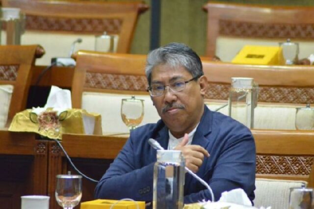 Un político del PKS propone una moratoria sobre los candidatos de Latsarmil a director del Kopdes Rojo y Blanco

 | 