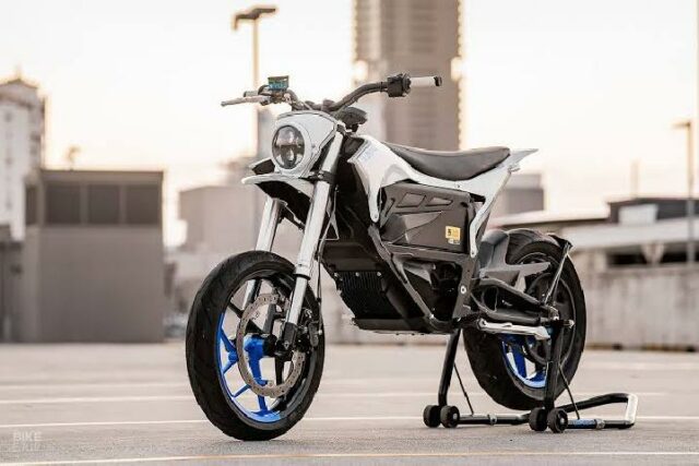 La asociación de profesores rechaza las motocicletas eléctricas resultantes de la corrupción de BGN

 | 