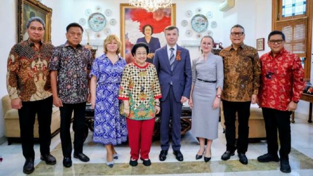 La diplomacia global de Teuku Umar

 | 