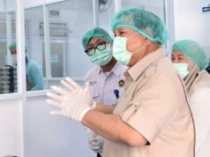 Prabowo visita SPPG Palmerah y ve el proceso de tratamiento de MBG
| Prabowo visita SPPG Palmerah y ve el proceso de tratamiento de MBG
|