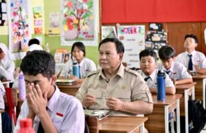 La Asociación de Profesores no cree en las afirmaciones de eficacia de BGN respecto a MBG
| Visitó SMPN 111 Yakarta para comprobar MBG, Prabowo participó en una comida con los estudiantes
|