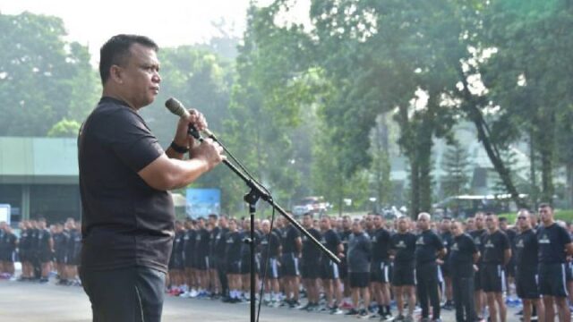 Así, el subdirector del BGN, Trenggono, se jubiló anticipadamente del TNI

 | 