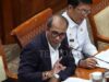 El Gobierno y la RPD acuerdan que la policía activa puede ocupar posiciones civiles
| El Gobierno y la RPD acuerdan que la policía activa puede ocupar posiciones civiles
|