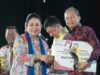La provincia de Bali mantiene con éxito el crecimiento económico y recibe un premio del Ministerio del Interior
| La provincia de Bali mantiene con éxito el crecimiento económico y recibe un premio del Ministerio del Interior
|