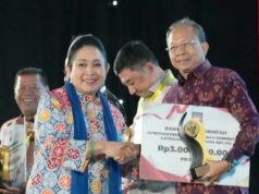 La provincia de Bali mantiene con éxito el crecimiento económico y recibe un premio del Ministerio del Interior
| La provincia de Bali mantiene con éxito el crecimiento económico y recibe un premio del Ministerio del Interior
|