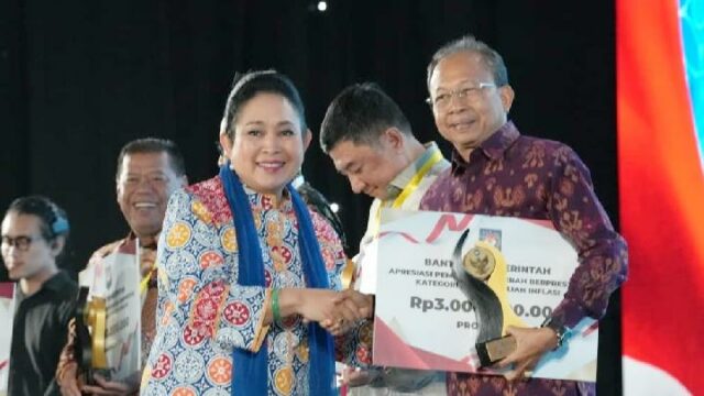 La provincia de Bali mantiene con éxito el crecimiento económico y recibe un premio del Ministerio del Interior

 | 
