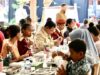 Kala Prabowo come MBG con alumnos de una escuela popular en Bali
| Kala Prabowo come MBG con alumnos de una escuela popular en Bali
|