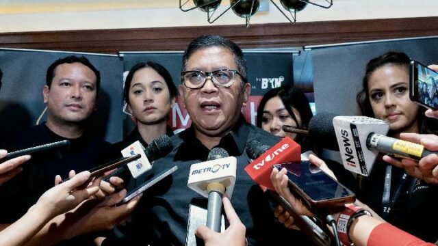 Hasto y Ganjar interpretan la luna de Bung Karno a través de Ghost in the Cell

 | 