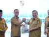 El gobierno de la ciudad de Pekanbaru y el gobierno provincial de Riau se unen para liquidar los atrasos en los impuestos sobre vehículos motorizados
| El gobierno de la ciudad de Pekanbaru y el gobierno provincial de Riau se unen para liquidar los atrasos en los impuestos sobre vehículos motorizados
|