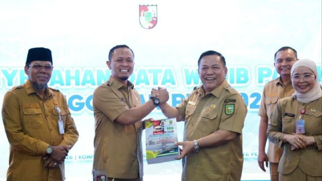 El gobierno de la ciudad de Pekanbaru y el gobierno El gobierno de la ciudad de Pekanbaru y el gobierno provincial de Riau se unen para liquidar los atrasos en los impuestos sobre vehículos motorizados
|