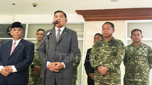 El Ministerio de Defensa propone un presupuesto adicional de 195 El Ministerio de Defensa propone un presupuesto adicional de 195 billones de rupias
|