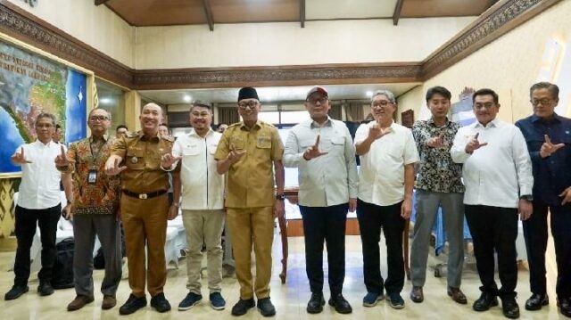 Lampung fomenta la inversión en energía verde mediante el desarrollo de proyectos de bioetanol

 | 