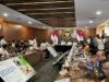 Zulhas explica que MBG desperdicia un presupuesto de 1 billón de euros al mes
| Zulhas explica que MBG desperdicia un presupuesto de 1 billón de euros al mes
|
