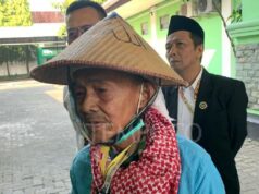 Cumpliendo sus votos, los peregrinos del Hajj de Semarang regresan a casa
| Cumpliendo sus votos, los peregrinos del Hajj de Semarang regresan a casa
|