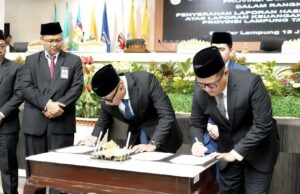 WTP del gobierno provincial de Lampung 12 veces seguidas, lo que demuestra su compromiso con la gobernanza financiera responsable
| WTP del gobierno provincial de Lampung 12 veces seguidas, lo que demuestra su compromiso con la gobernanza financiera responsable
|