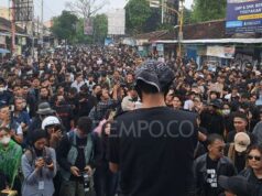 Masas de personas piden el bloqueo del cruce en T de Yogyakarta Gejayan
| Masas de personas piden el bloqueo del cruce en T de Yogyakarta Gejayan
|