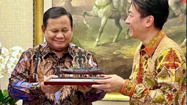 El viernes pasado, Prabowo recibió al ministro japonés de Defensa El viernes pasado, Prabowo recibió al ministro japonés de Defensa en Kertanegara.
|