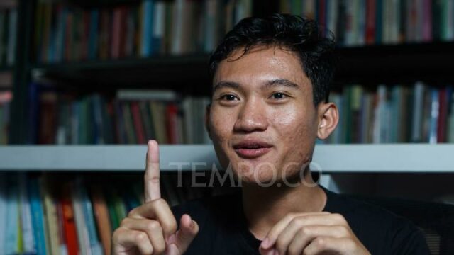 El ex presidente de BEM UGM, Tiyo Ardianto, encuentra nuevamente El ex presidente de BEM UGM, Tiyo Ardianto, encuentra nuevamente un dispositivo de seguimiento en su automóvil
|