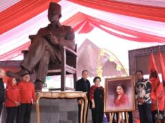 Megawati inaugura la renovación del Palacio Gebang y la estatua de Bung Karno en Blitar
| Megawati inaugura la renovación del Palacio Gebang y la estatua de Bung Karno en Blitar
|