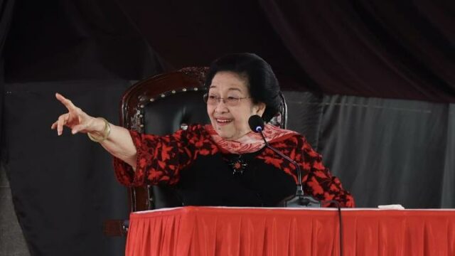 Megawati destaca el aumento de los precios de los alimentos Megawati destaca el aumento de los precios de los alimentos básicos
|