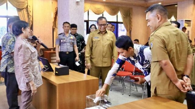 El gobierno de la regencia de Gresik finaliza las elecciones aldeanas de 2026 y prepara la votación electrónica para lograr una mayor transparencia

 | 