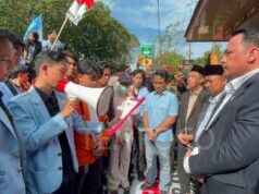 La protesta estudiantil en Sumatra del Sur da tarjetas rojas a Prabowo-DPR
| La protesta estudiantil en Sumatra del Sur da tarjetas rojas a Prabowo-DPR
|
