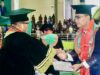 Kompol Fadli Amri obtiene un doctorado en ciencias jurídicas gracias a un enfoque de vigilancia socioempresarial
| Kompol Fadli Amri obtiene un doctorado en ciencias jurídicas gracias a un enfoque de vigilancia socioempresarial
|