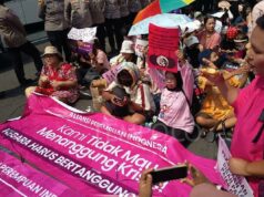 La Alianza de Mujeres exige: reducción de los precios de los alimentos básicos y fin del MBG
| La Alianza de Mujeres exige: reducción de los precios de los alimentos básicos y fin del MBG
|