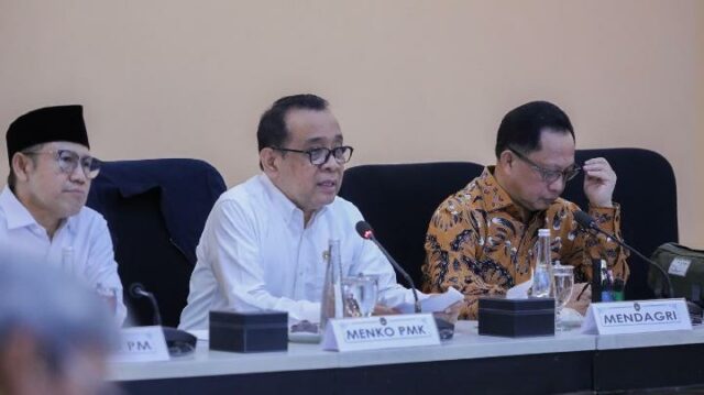 Presupuesto disponible, el Ministro Coordinador de Desarrollo Humano y Cultura Presupuesto disponible, el Ministro Coordinador de Desarrollo Humano y Cultura pide a KL que tome medidas inmediatas para restaurar Sumatra
|