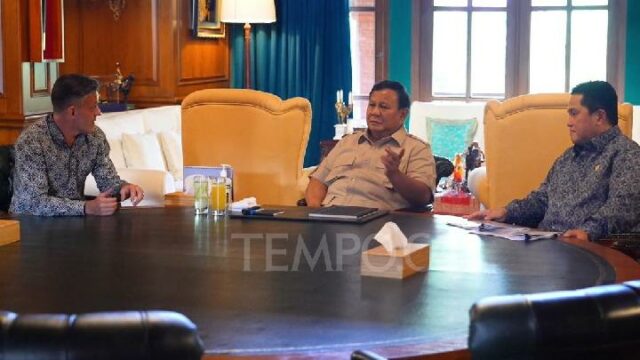 Erick y John Herdman se encuentran con Prabowo en Hambalang Erick y John Herdman se encuentran con Prabowo en Hambalang
|